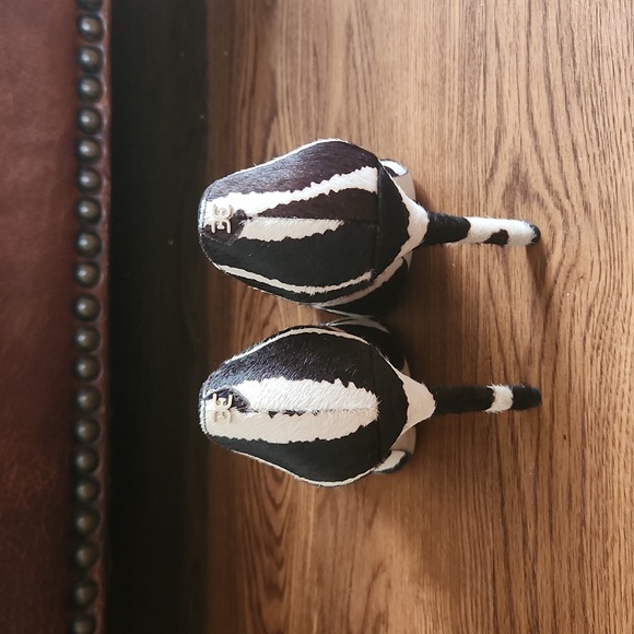 Sam Eldelman Women's Classic Pimp Heels Hazel Ivory Black Brahma Rea Fur Size 5 - Picture 4 of 8